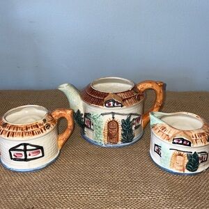 Vintage cottage ware tea pot /creamer & sugar set beautiful detailed collectible